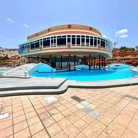 アパート Modern With Shared Pool, Close To The Beach, In Tenerife South