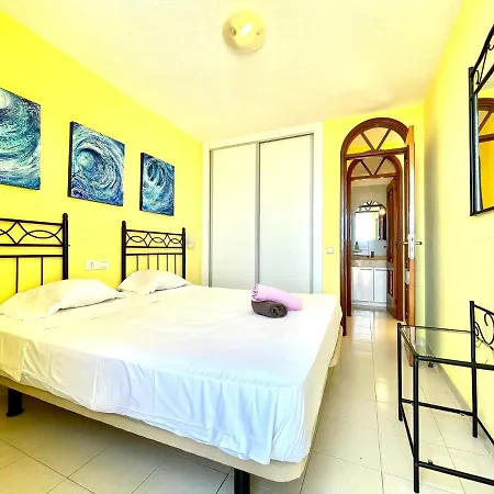 Modern With Shared Pool, Close To The Beach, In Tenerife South Apartmán Costa Adeje (Tenerife)