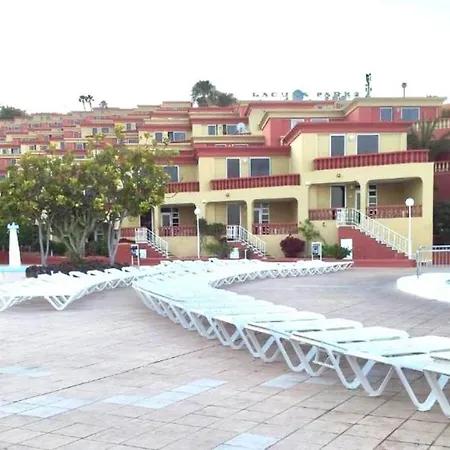 Apartmán Modern With Shared Pool, Close To The Beach, In Tenerife South Costa Adeje (Tenerife)