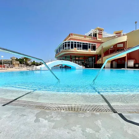 Modern With Shared Pool, Close To The Beach, In Tenerife South Apartmán