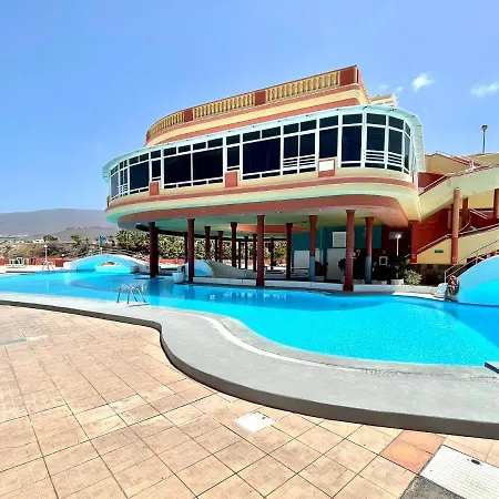 Modern With Shared Pool, Close To The Beach, In Tenerife South 阿德耶