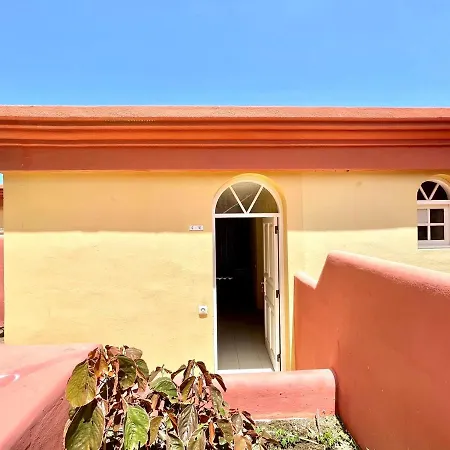 公寓 Modern With Shared Pool, Close To The Beach, In Tenerife South *